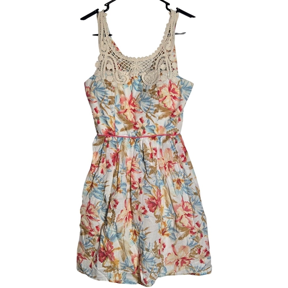 City Triangles Juniors Floral Crochet Lace Mini Dress 3 Cottage Fairy‎ Coquette